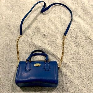 Cute small crossover coach bag!